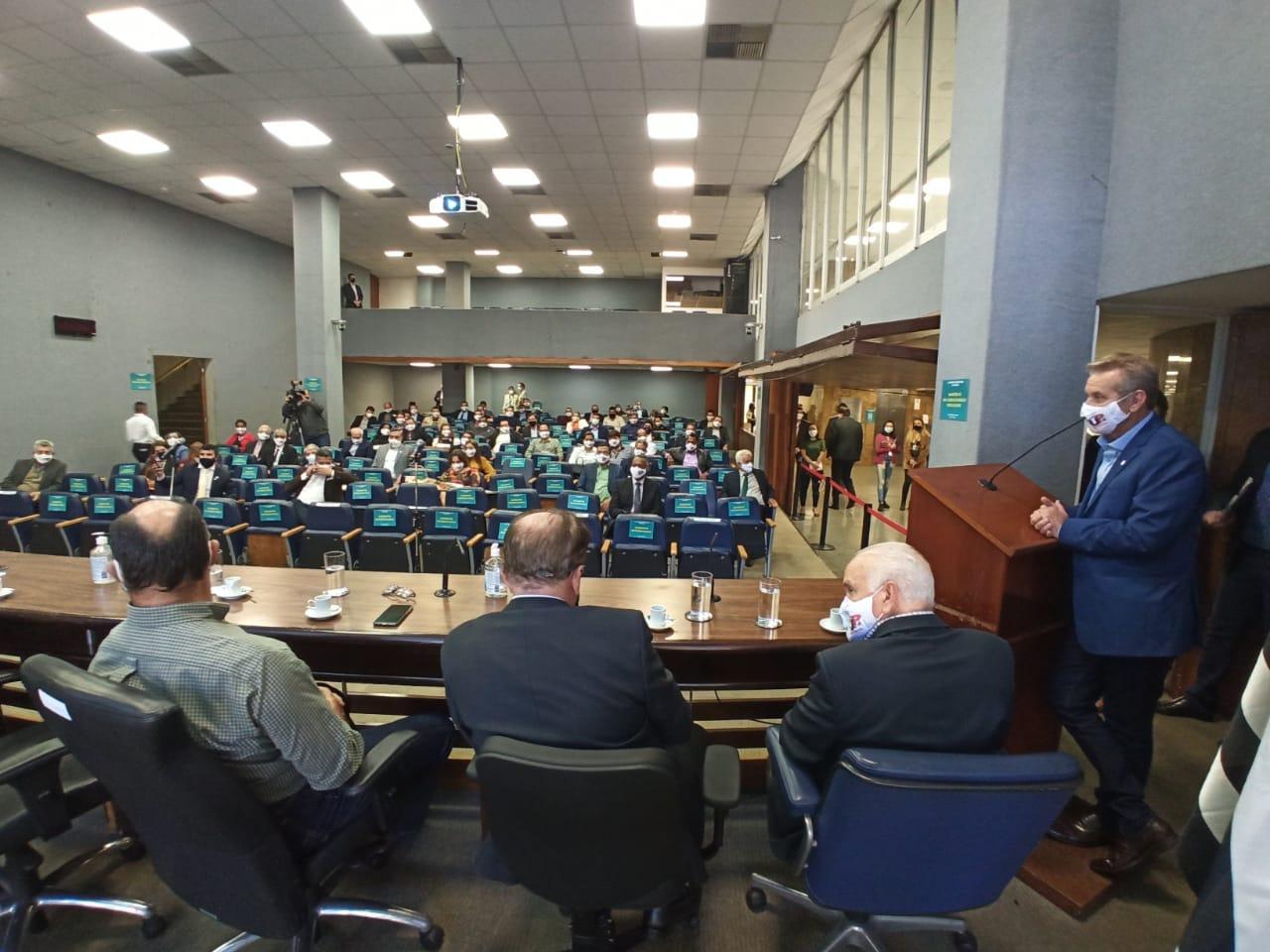 Unipontal se reúne com deputados estaduais e federais Unipontal se reúne com deputados estaduais e federais