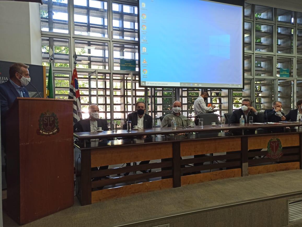 Unipontal se reúne com deputados estaduais e federais Unipontal se reúne com deputados estaduais e federais