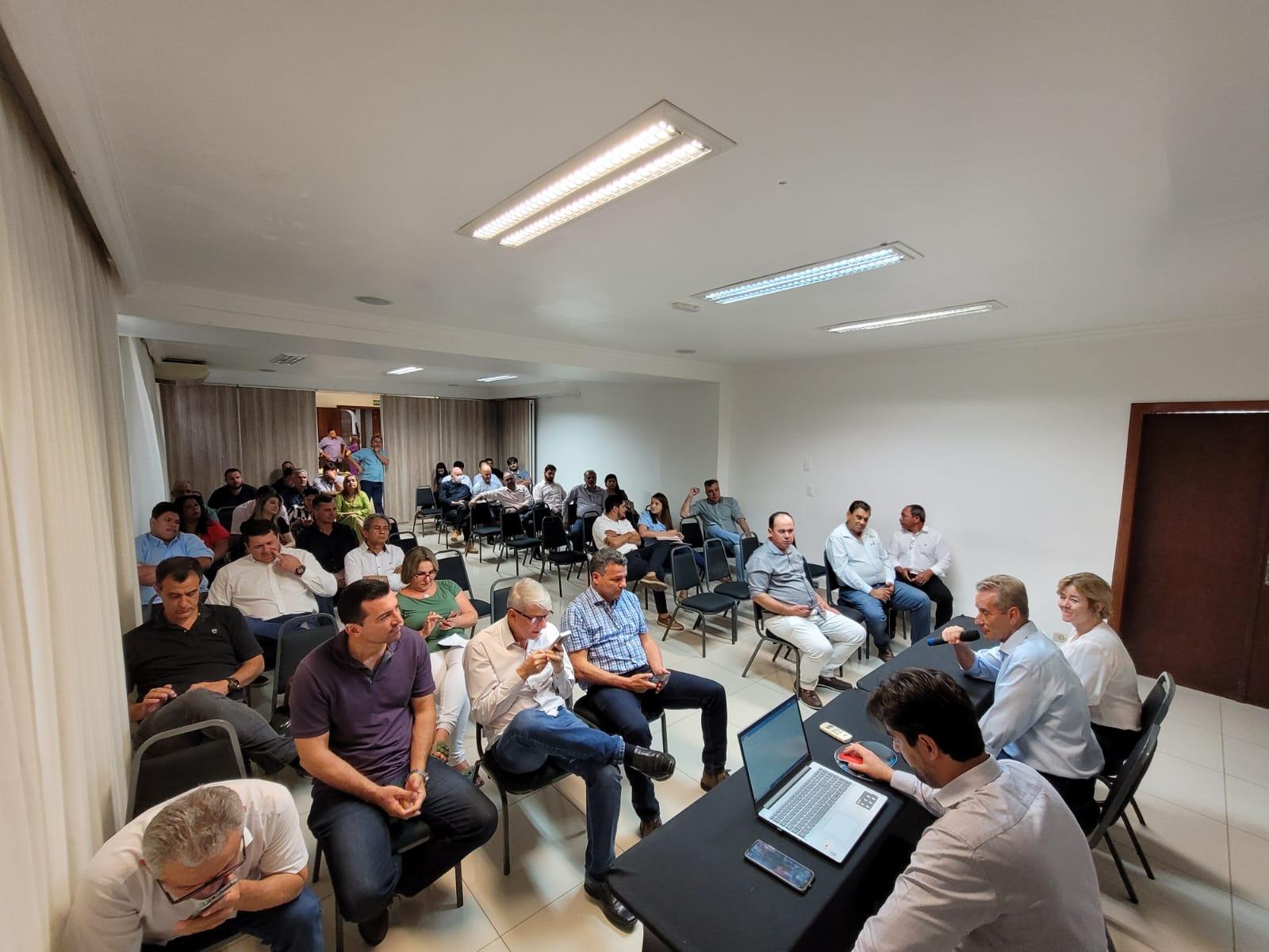 Unipontal apresenta Reivindicações a candidatos