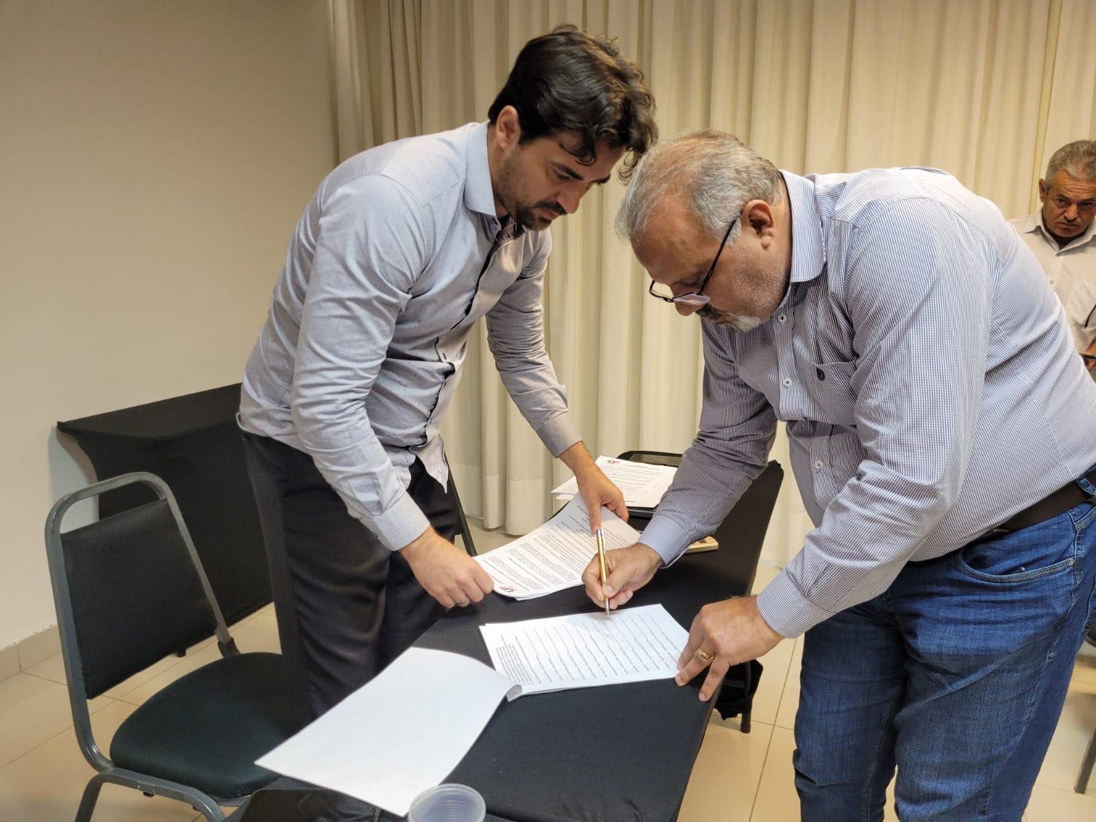 Unipontal apresenta Reivindicações a candidatos