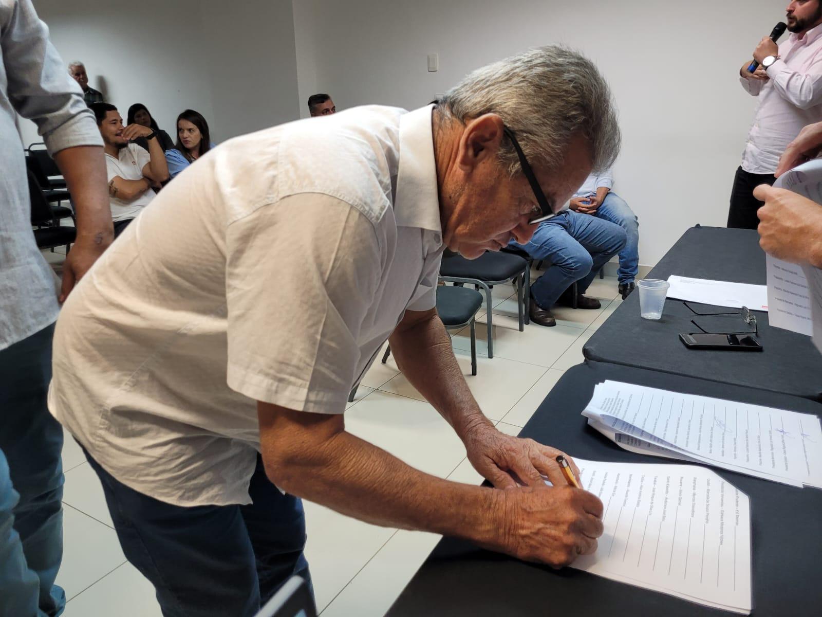 Unipontal apresenta Reivindicações a candidatos