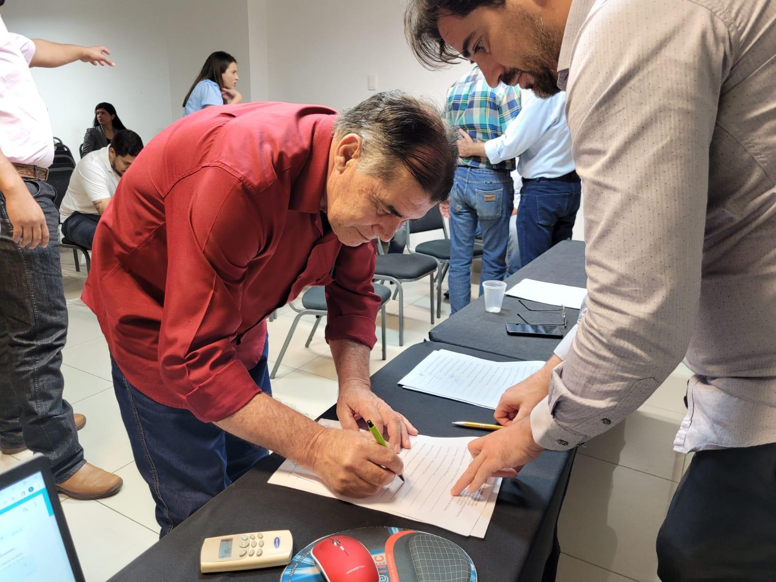 Unipontal apresenta Reivindicações a candidatos