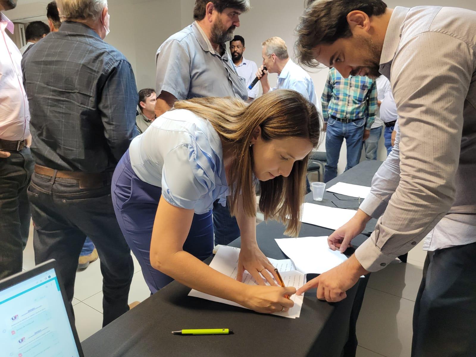 Unipontal apresenta Reivindicações a candidatos