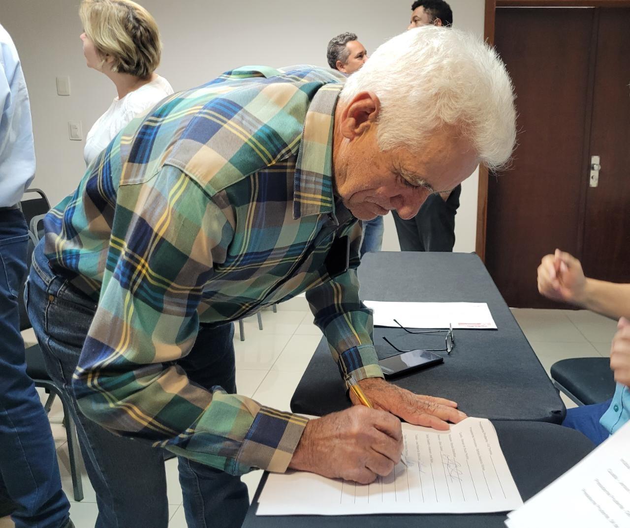 Unipontal apresenta Reivindicações a candidatos