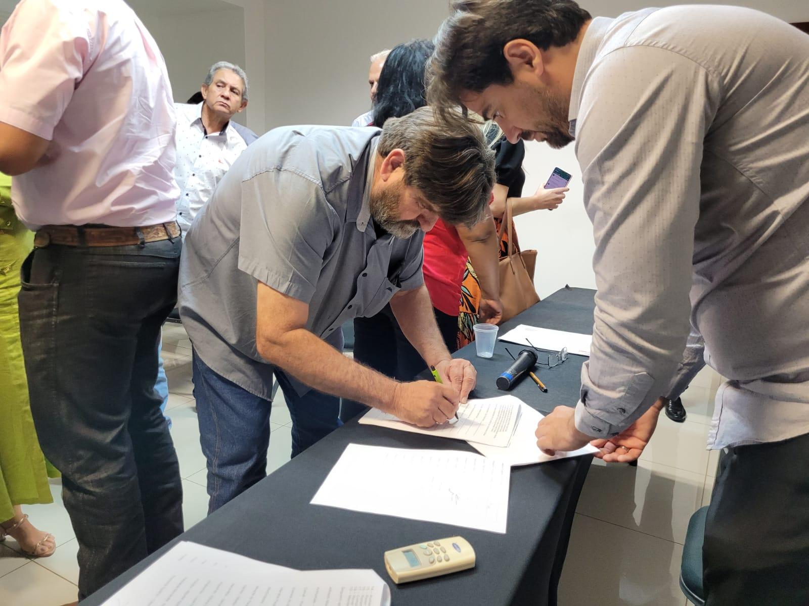 Unipontal apresenta Reivindicações a candidatos