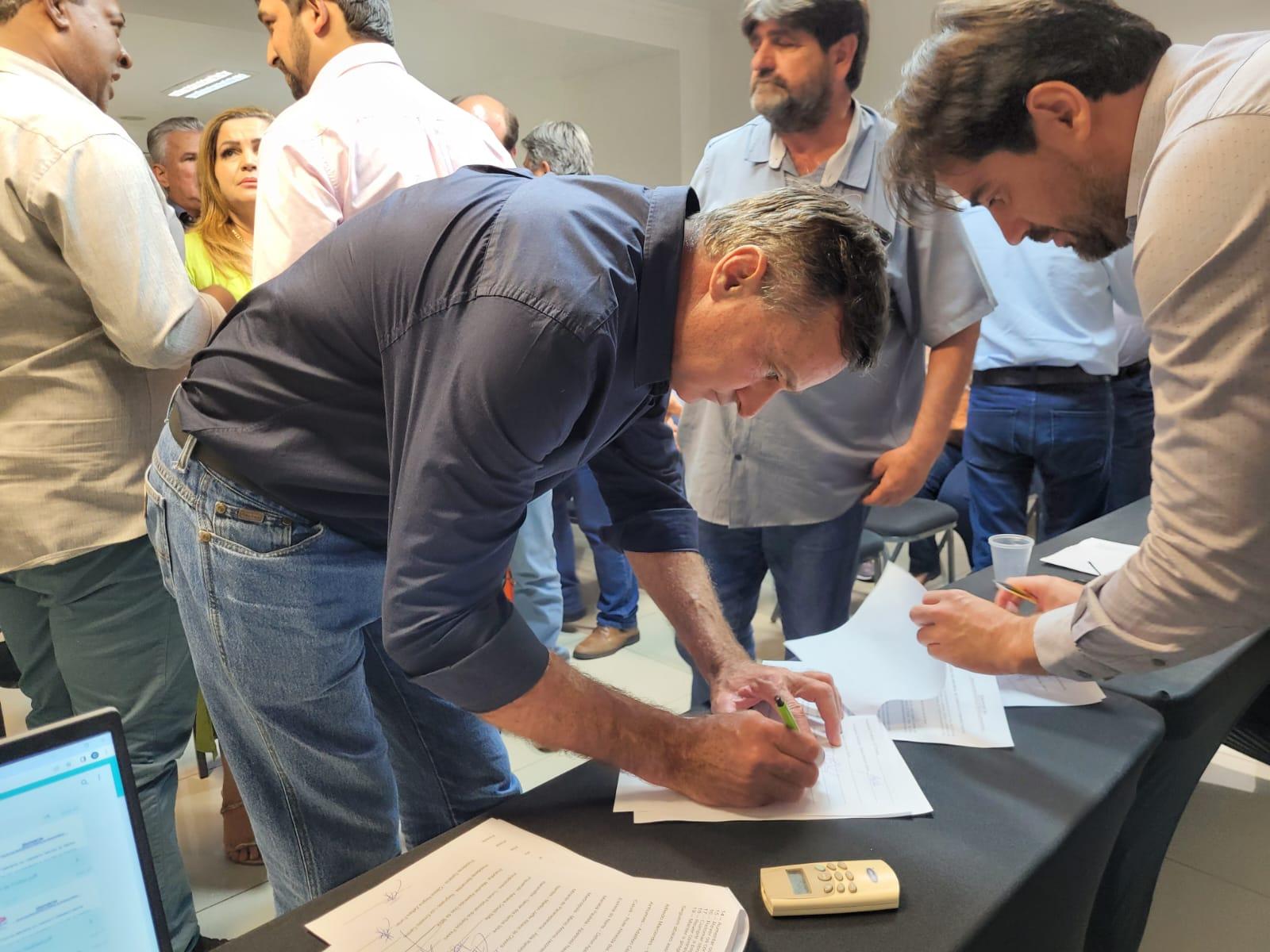 Unipontal apresenta Reivindicações a candidatos