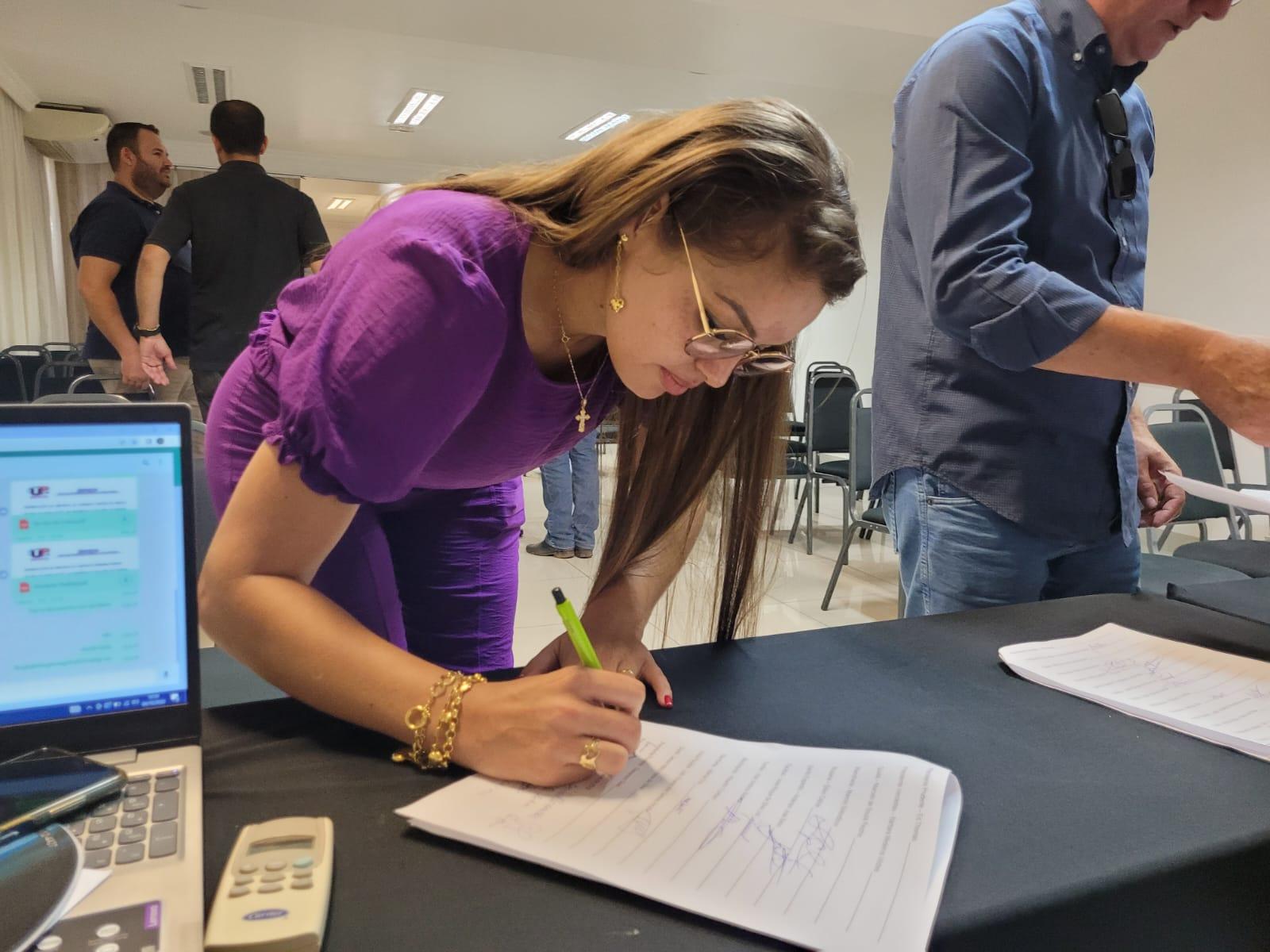 Unipontal apresenta Reivindicações a candidatos