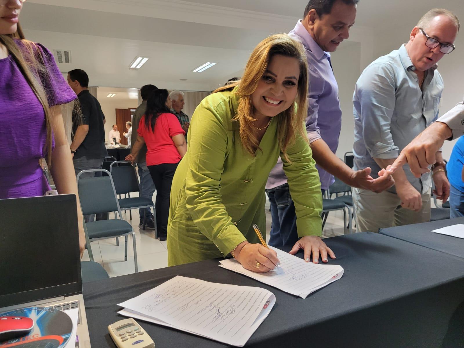 Unipontal apresenta Reivindicações a candidatos