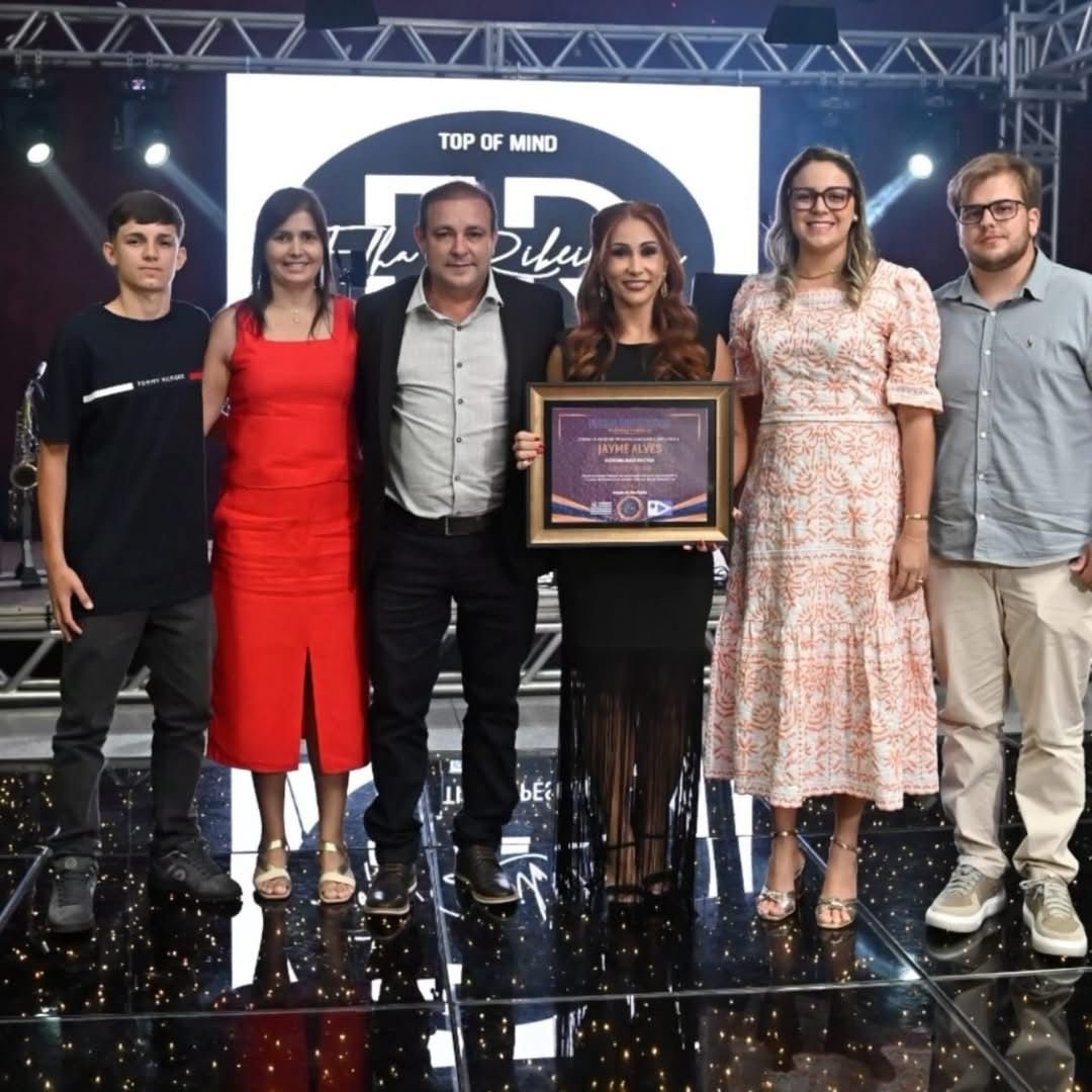 Prefeito de Caiuá recebe homenagem