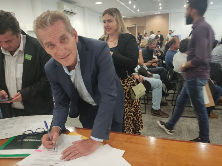 Municípios da Unipontal assinam 42 convênios para aquisição de maquinários e equipamentos agrícolas