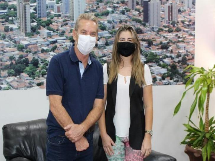 Presidente da Unipontal recebe prefeita de Piquerobi