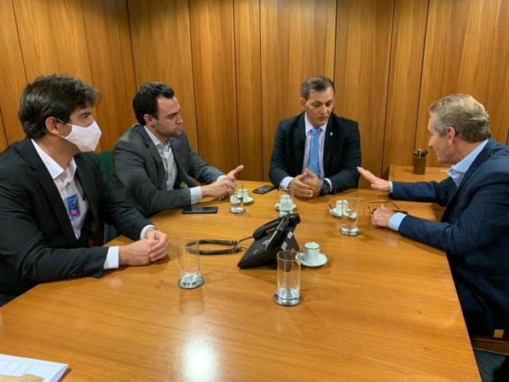 Presidente da Unipontal se reúne com assessor de Bolsonaro para definir atendimento a prefeitos