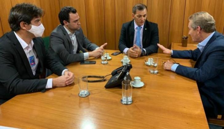 Presidente da Unipontal se reúne com assessor de Bolsonaro para definir atendimento a prefeitos