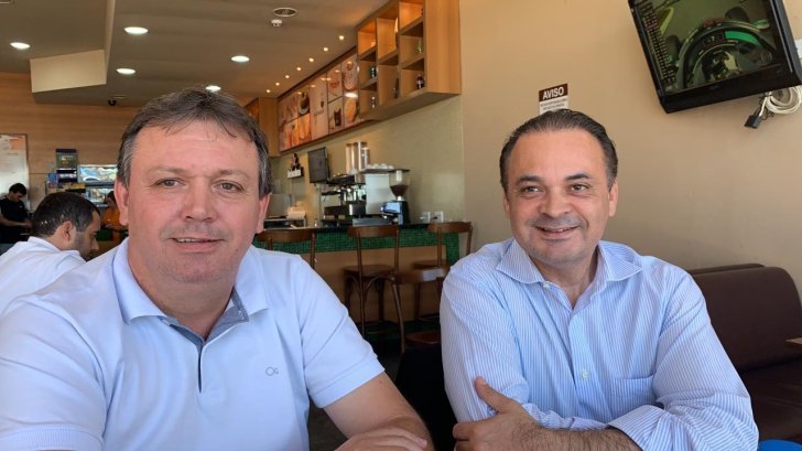 PREFEITO E PRESIDENTE DA UNIPONTAL JORGE DURAN RECEBE VISITA DO DEPUTADO FEDERAL ROBERTO DE LUCENA